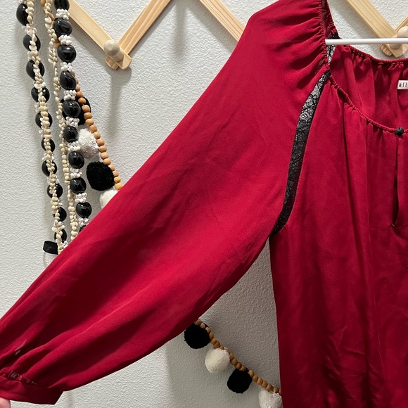 Alice + Olivia Red Silk with Black Lace Top - Picture 2 of 7